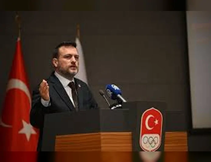 Gençlik ve Spor Bakanı Dr. Osman Aşkın Bak: “TMOK Başkanlığına seçilen Prof. Dr. Veli Ozan Çakır’ı tebrik ediyorum”