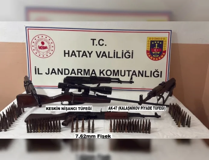 25 İlde Jandarma Operasyonlarında 404 Şüpheli Yakalandı 396 Ruhsatsız Silah Ele Geçirildi