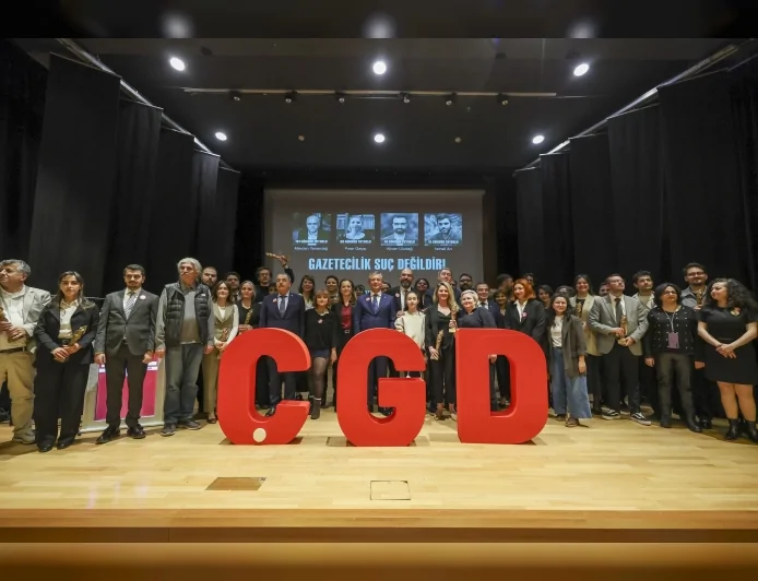 Çağdaş Gazeteciler Derneği 2025 ödül töreninde basın özgürlüğü, dayanışma ve haberin toplumsal etkisi öne çıktı
