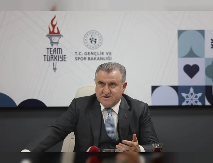 GENÇLİK VE SPOR BAKANI DR. OSMAN AŞKIN BAK: “MIRCEA LUCESCU’NUN VEFATINI DERİN ÜZÜNTÜYLE ÖĞRENDİM”