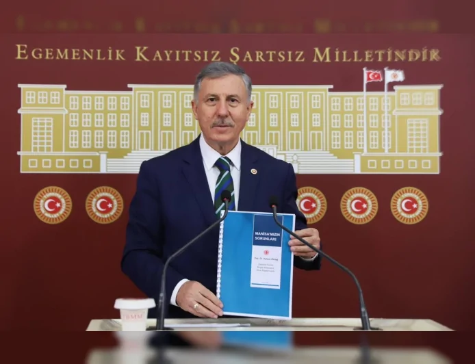 TBMM’de Doç. Dr. Selçuk Özdağ: “Manisa’nın sorunları çözüm seferberliğine dönüştürülmeli”