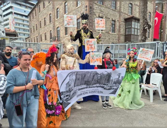 İzmir Kent Konseyi Başkanı Özgür Topaç: “Meslek Fabrikası İzmir’in ortak hafızası ve emeğin simgesidir”