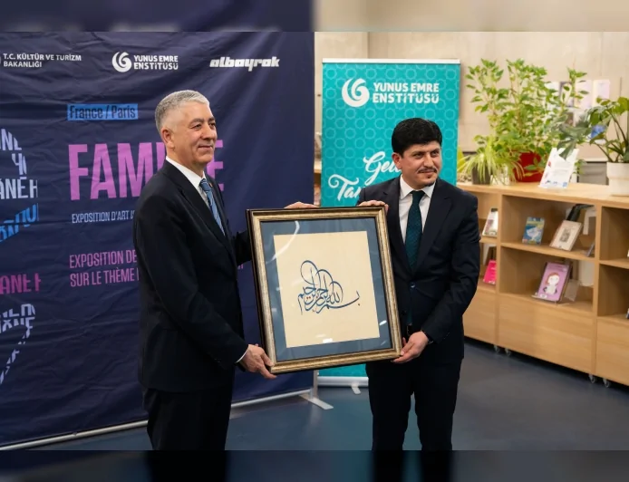 Paris’te Açılan “Hâne İslam Sanatları Sergisi” Türkiye’den Dünyaya Uzanan Kültürel Yolculuğun Yeni Durağı Oldu