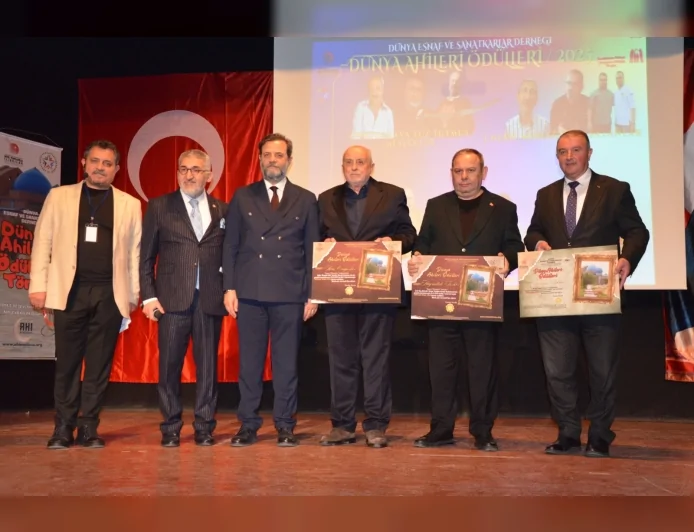 ANKARA’DA 2025 DÜNYA AHİLERİ ÖDÜLLERİ TÖRENİ GERÇEKLEŞTİRİLDİ