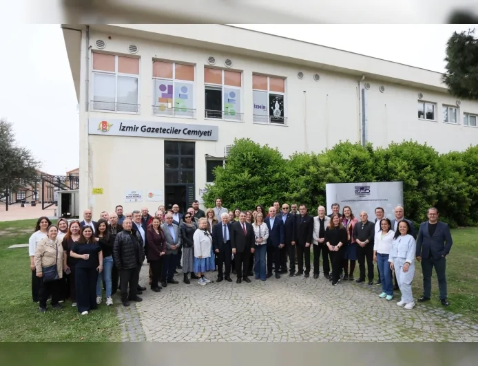 Ekonomi Muhabirleri Derneği İzmir Şubesi’nde Murat Demircan yeniden başkan seçildi