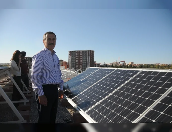 TEPEBAŞI BELEDİYE BAŞKANI AHMET ATAÇ: “GÜNEŞ ENERJİSİYLE 15 MİLYON LİRAYA YAKIN KATKI SAĞLADIK”