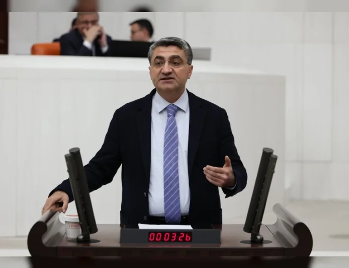 DEVA Partili Mehmet Emin Ekmen Mersin’deki sel ve hortum afetlerini TBMM gündemine taşıdı