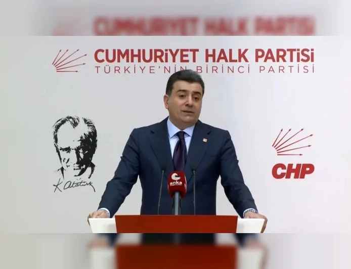 CHP Parti Sözcüsü ve İstanbul Milletvekili Zeynel Emre deprem tazminat uygulamalarını TBMM gündemine taşıdı