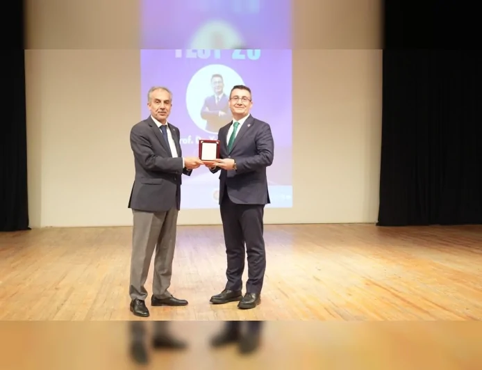 Ege Üniversitesinde düzenlenen DATA FEST’26 zirvesinde veri bilimi ve teknolojinin geleceği ele alındı