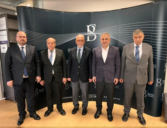 Elazığ Ticaret Borsası Başkanı Mehmet Ali Dumandağ’dan Adalet Bakan Yardımcısı Abdullah Aydoğdu’ya hayırlı olsun ziyareti