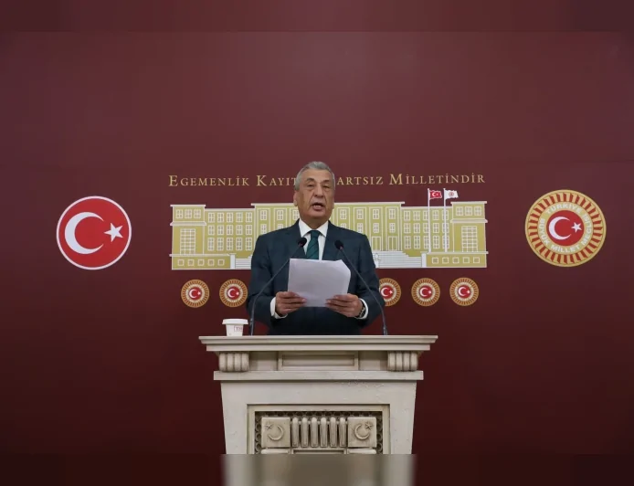 CHP Gaziantep Milletvekili Hasan Öztürkmen: “Okulların ne hâlde olduğunu görüyor musun Yusuf Tekin”