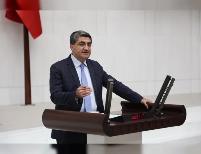 DEVA Partili Mehmet Emin Ekmen TBMM’de okul saldırılarını gündeme taşıdı