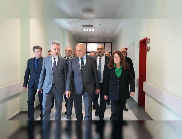 İYİ Parti Grup Başkanvekili Turhan Çömez: “14 yaşındaki çocuk emniyet poligonunda nasıl silah talimi yaptı”