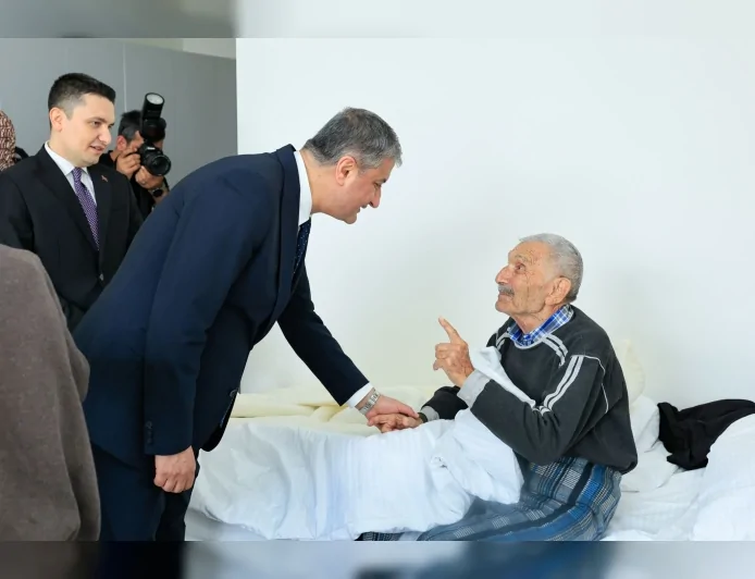 ADANA VALİSİ MUSTAFA YAVUZ İMAMOĞLU’NDA YAŞLI BAKIM MERKEZİNİ ZİYARET ETTİ