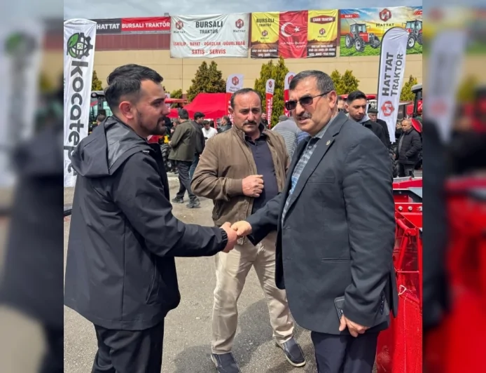 Çorum Ziraat Odası Başkanı Adem Özdemir Tarım ve Hayvancılık Fuarı’nda üreticilerle buluştu