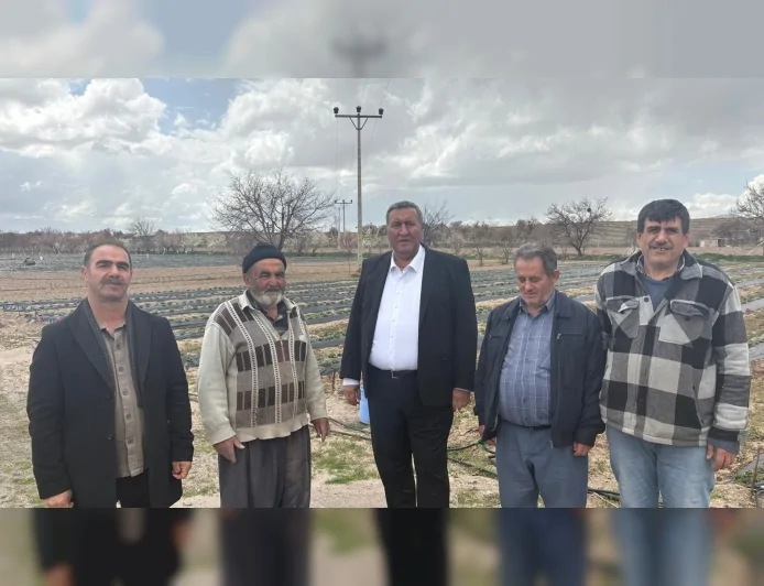 CHP Niğde Milletvekili Ömer Fethi Gürer: “Çiftçi borçlanarak üretim yapıyor, ayakta kalmaya çalışıyor”