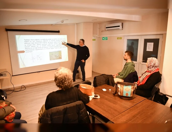 TEPEBAŞI BELEDİYESİ DESTEKLİ BİTKİ VE AĞAÇ BUDAMA EĞİTİMİ YOĞUN KATILIMLA GERÇEKLEŞTİRİLDİ