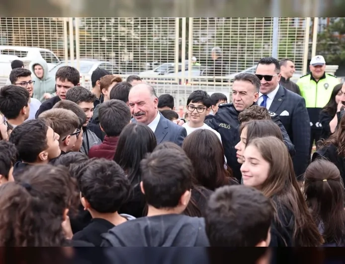 Çorum Valisi Ali Çalgan Okullarda Güvenlik İncelemesi Yaptı “Benzer Olaylara Kesinlikle Müsaade Edilmeyecek”