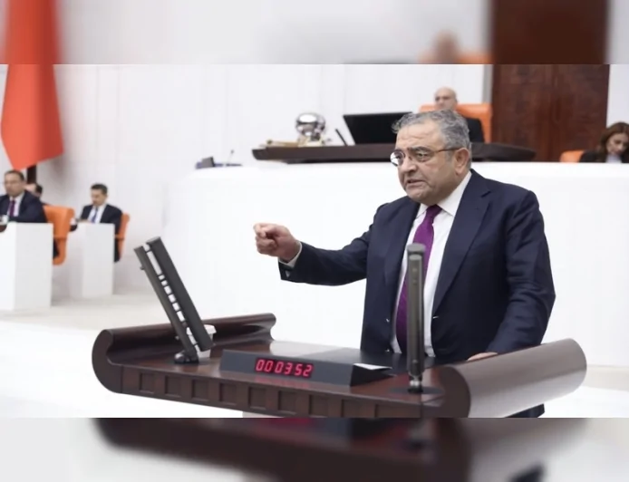 CHP Genel Başkan Yardımcısı Av. Sezgin Tanrıkulu: “Ruhsatsız silahlar kamu güvenliği için ciddi tehdit oluşturuyor”