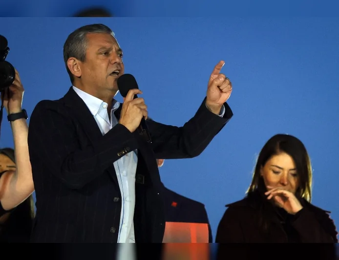 CHP Genel Başkanı Özgür Özel: “Yapılan operasyonlar haksızlıktır, millet iradesine müdahaledir”