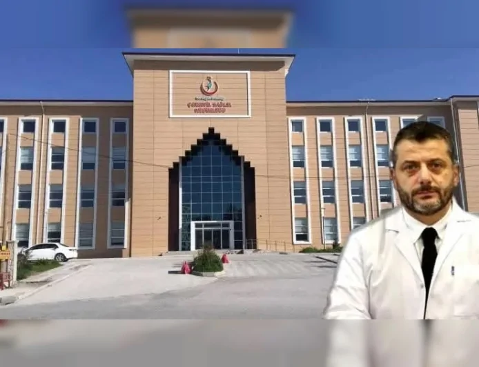 Çorum İl Sağlık Müdürü Prof. Dr. Sinan Zehir sözleşmesini yenileyerek yeniden göreve başladı