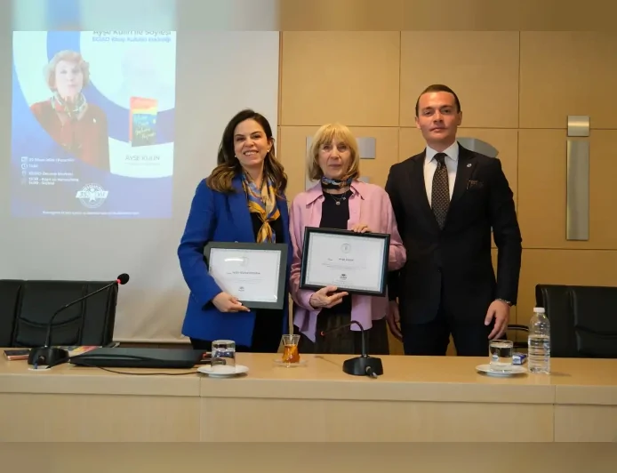 EGİAD Başkanı Kaan Özhelvacı: “Ayşe Kulin ile Cumhuriyet’in değerlerini edebiyatla yeniden hatırlıyoruz”