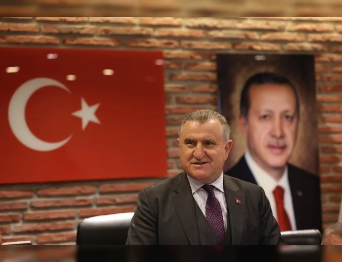 Gençlik ve Spor Bakanı Dr. Osman Aşkın Bak: “Fenerbahçe Opet’i şampiyonluğundan dolayı kutluyorum”