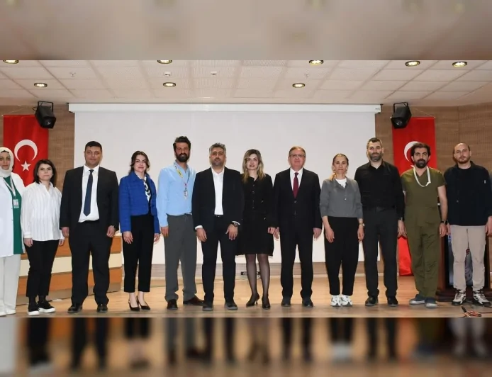 Çorum’da Organ Bağışı ve Donör Bakımı Eğitimi Sağlık Yöneticilerinin Katılımıyla Gerçekleştirildi