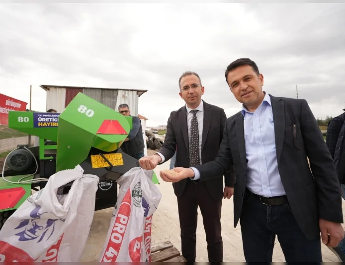 DENİZLİ BÜYÜKŞEHİR BELEDİYESİ BEKİLLİ’DE HAYVANCILIĞA DESTEK İÇİN TARIMSAL MAKİNE DESTEĞİ SAĞLADI
