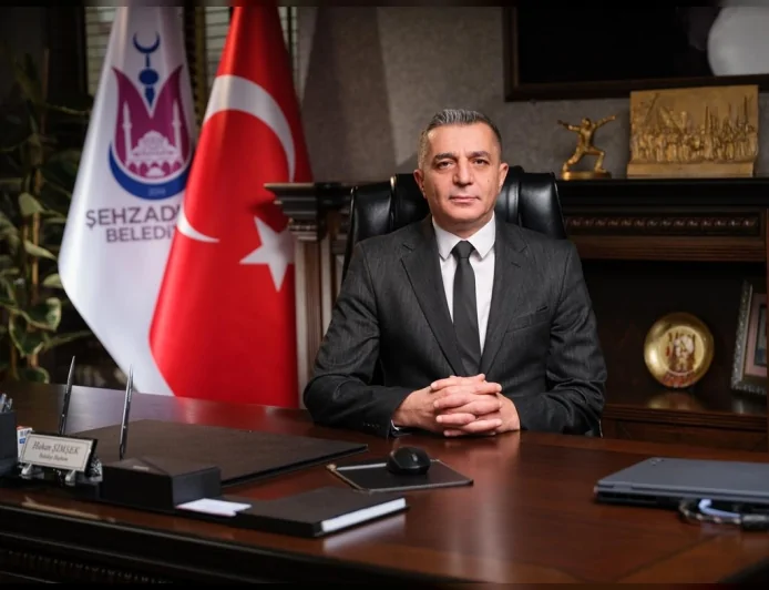 Şehzadeler Belediye Başkanı Hakan Şimşek 23 Nisan mesajında çocukların güvenliği ve geleceğine vurgu yaptı
