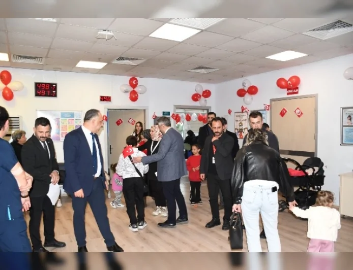 Çorum Hitit Üniversitesi Hastanesi Başhekimi Doç. Dr. Muhammed Gömeç: “Çocukların 23 Nisan sevincini acil serviste paylaştık”