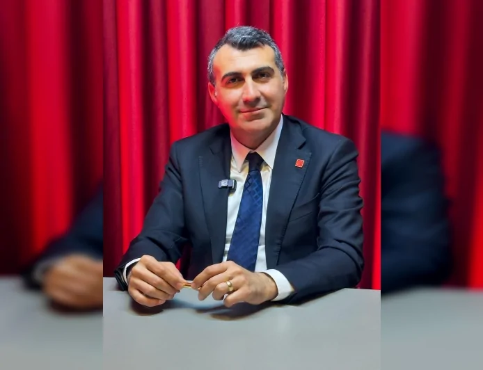 CHP Adana İl Başkanı Anıl Tanburoğlu: “Egemenlik yeniden tek elde toplanmak isteniyor halkın iradesi yok sayılıyor”