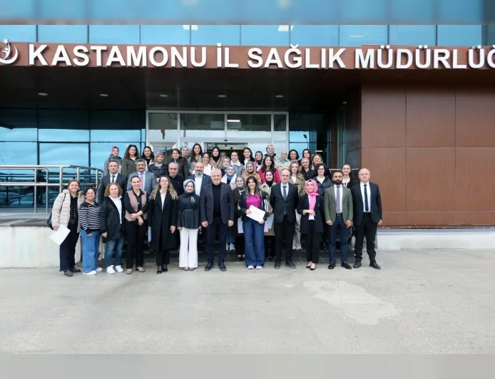 Kastamonu İl Sağlık Müdürü Dr. Fevzi Yavuzyılmaz: “Anne sütü bebek sağlığının temelini güçlendiriyor”