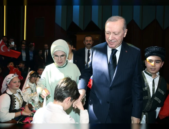 CUMHURBAŞKANI RECEP TAYYİP ERDOĞAN: “ACILARI DİNDİRMEK VE ÇOCUKLARIN GÖZYAŞLARINI SİLMEK İÇİN GAYRET EDİYORUZ”