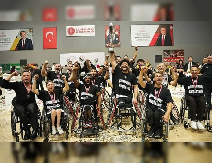 Gençlik ve Spor Bakanı Dr. Osman Aşkın Bak Beşiktaş Tüpraş’ın Avrupa Kupası şampiyonluğunu kutladı