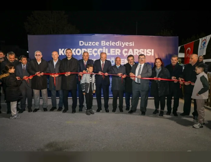 DÜZCE BELEDİYE BAŞKANI FARUK ÖZLÜ: “BU ŞEHRİ BİR ÜST KALİTE SEVİYESİNE ÇEKMEYE KARARLIYIZ”