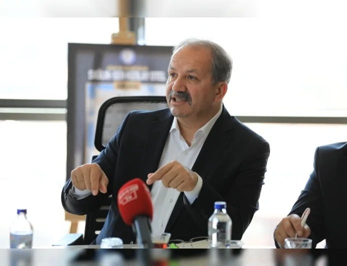 SAĞLIK-SEN GENEL BAŞKANI MAHMUT FARUK DOĞAN: “ÜNİVERSİTE HASTANELERİNİN SORUNLARINI GÜNDEMDEN DÜŞÜRMEYECEĞİZ”