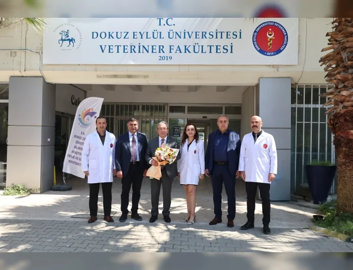 Dokuz Eylül Üniversitesinde geleceğin veteriner hekimleri beyaz önlüklerini giydi
