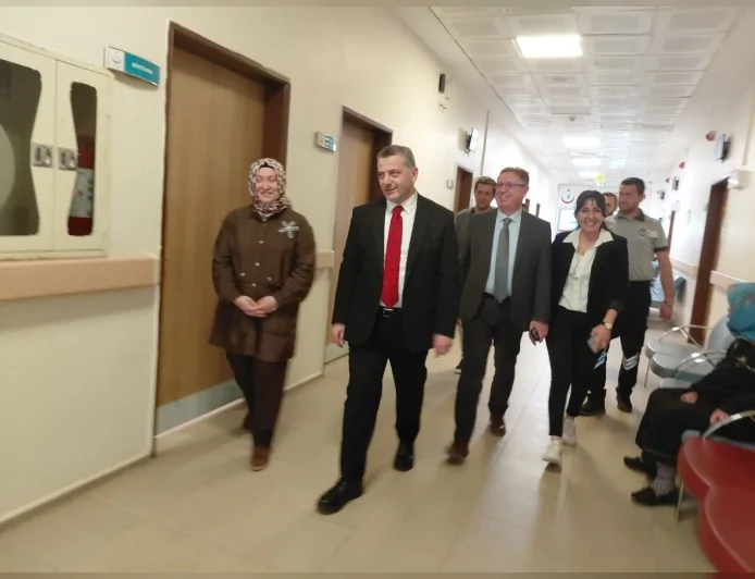 Çorum İl Sağlık Müdürü Prof. Dr. Sinan Zehir Osmancık Devlet Hastanesi’nde hizmet süreçlerini yerinde inceledi