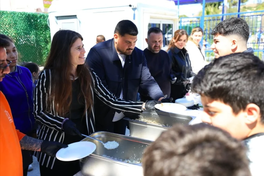 Çeşme Belediye Başkanı Lâl Denizli: “Sosyalleşebilen ve birlikte üreten bir nesil için okul alanlarını artırıyoruz”
