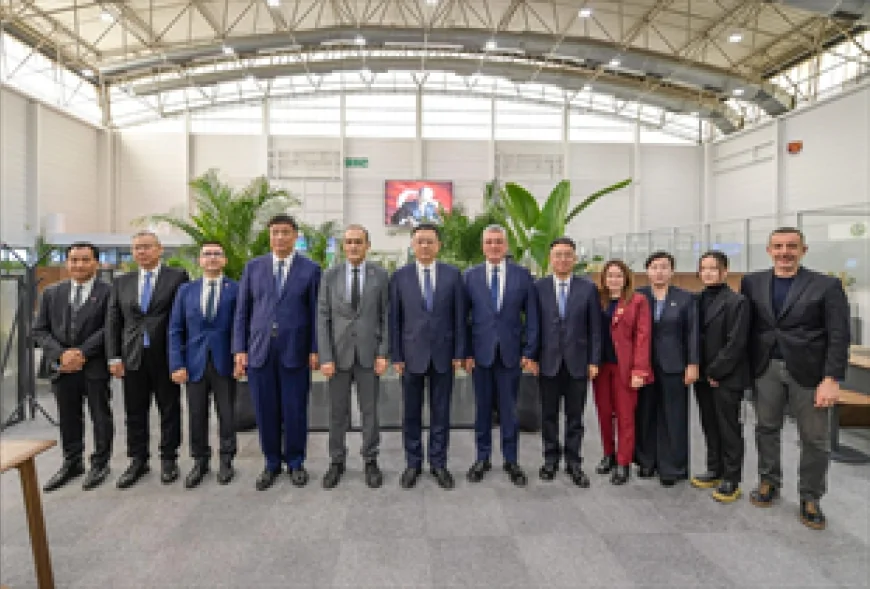 İzmir Büyükşehir Belediyesi ile Qingdao heyeti iki körfez kenti için iş birliğini görüştü