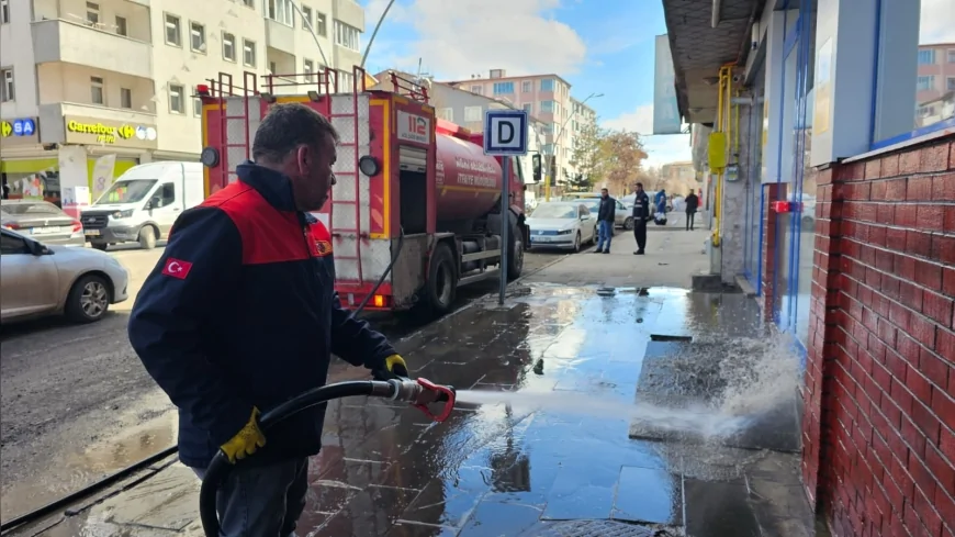 AĞRI BELEDİYESİ KENT GENELİNDE TEMİZLİK VE BAKIM ÇALIŞMALARINI YOĞUN ŞEKİLDE SÜRDÜRÜYOR
