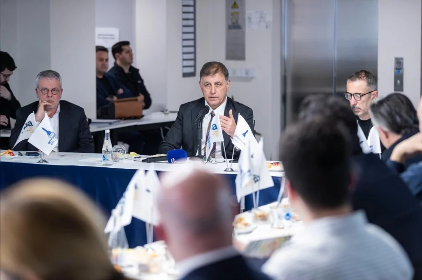 İzmir Büyükşehir Belediye Başkanı Dr Cemil Tugay Yapay Zeka Konseyi ile yatırım ve kalkınma hedefini açıkladı