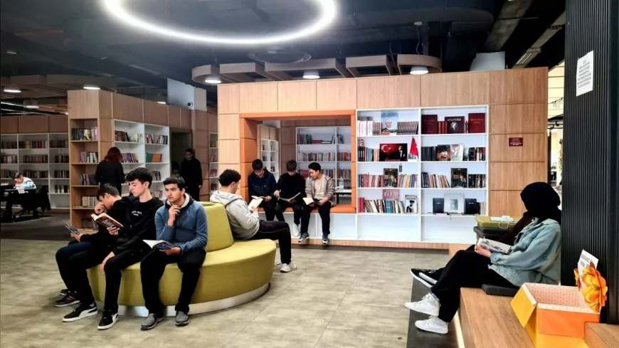 DENİZLİ BÜYÜKŞEHİR BELEDİYESİ KÜTÜPHANELER HAFTASI’NDA MİLLET KÜTÜPHANESİ’NDE BİNLERCE ÖĞRENCİYİ AĞIRLIYOR