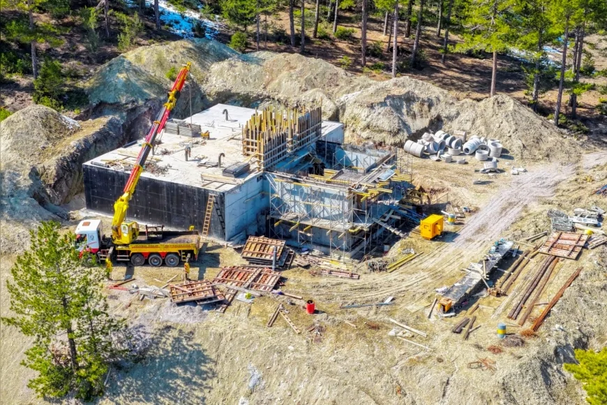 DENİZLİ BÜYÜKŞEHİR BELEDİYESİ DESKİ ÇAMELİ’DE 18,6 MİLYON TL’LİK İÇME SUYU DEPOSU PROJESİNDE BETONARME İMALATLARI TAMAMLADI