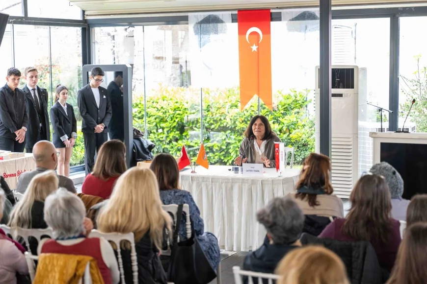Türk Edebiyatının Usta İsmi Latife Tekin Bornova’da Gençlerle Bir Araya Geldi!