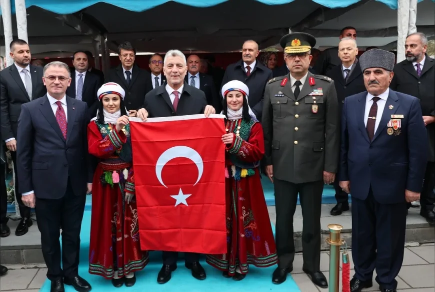 Ticaret Bakanı Ömer Bolat: “Van’ın kurtuluşu milletimizin birlik ve direniş ruhunun en güçlü nişanesidir”