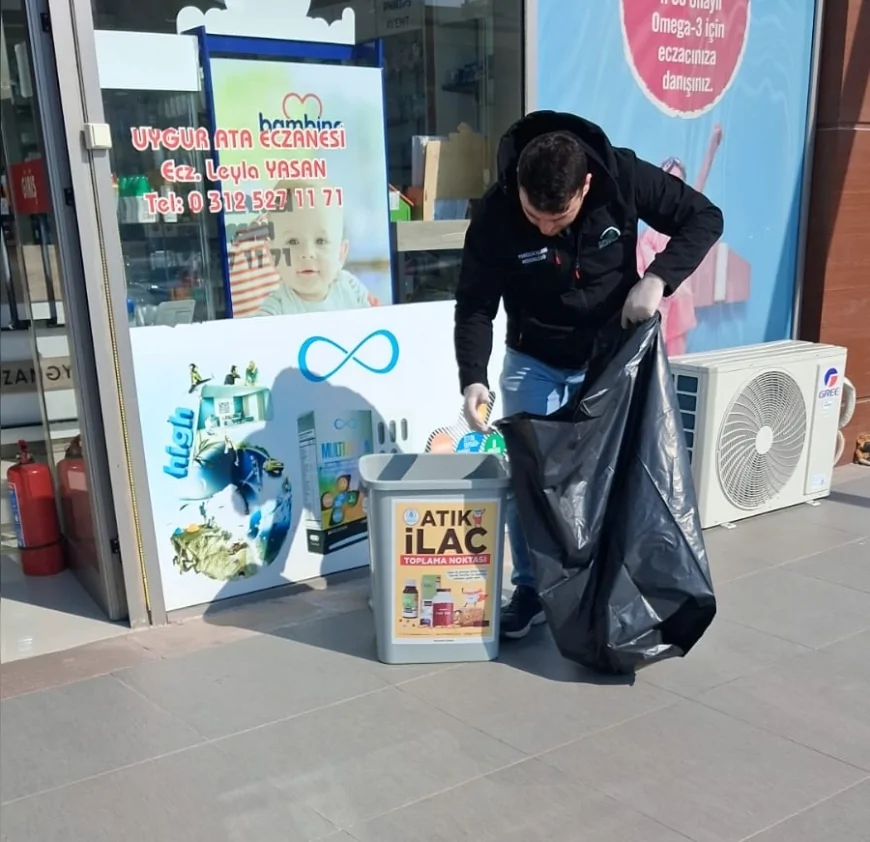 Pursaklar Belediye Başkanı Ertuğrul Çetin: “Atık ilaçları çöpe değil, toplama kutularına bırakın”