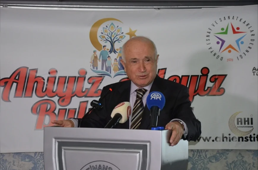 Cumhurbaşkanlığı YİK Üyesi Cemil Çiçek: “Aile yoksa devlet yok, ahilikten uzaklaşma toplumu çürütüyor”