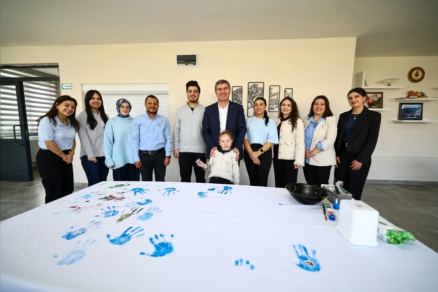 Burdur Belediye Başkanı Ali Orkun Ercengiz Otizm Farkındalık Günü’nde rehabilitasyon merkezini ziyaret etti